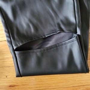 Faux leather leggings w rips at knees